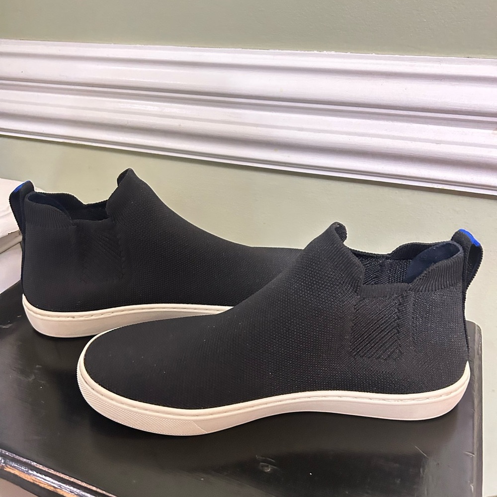 Rothy’s Black Knit Chelsea Sneakers • Women’s 8.5 • EUC